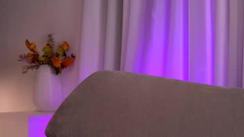 Belle online show from December 2, 4:53 am