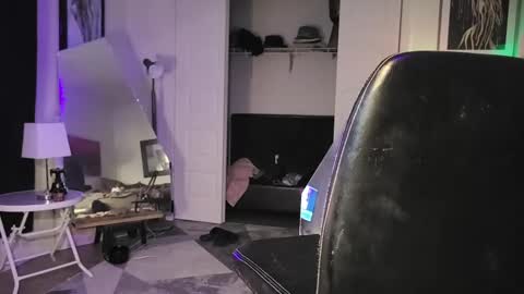 Naked4U online show from October 12, 6:39 am