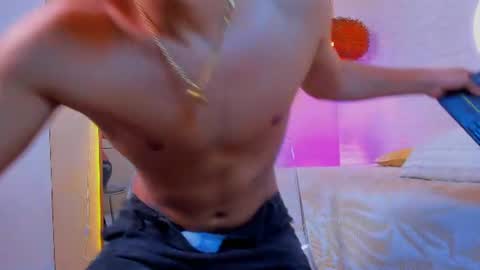 BENJAMIN online show from June 22, 1:22 am