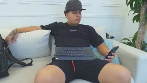 bennett_alejoo online show from November 20, 7:33 pm