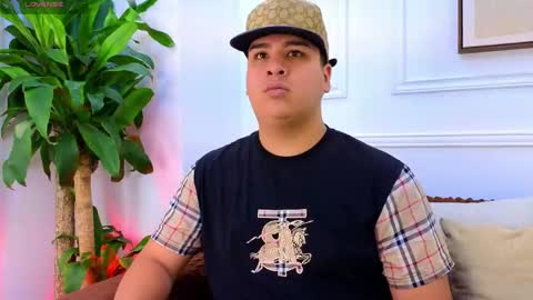 bennett_alejoo online show from May 5, 6:57 pm