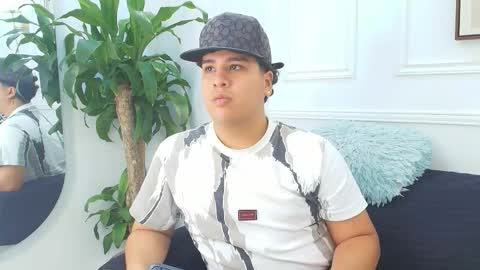 bennett_alejoo online show from October 11, 7:39 pm