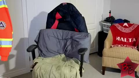 Snapshot of benny_boy95 chatting on September 9, 2:17 pm benny_boy95 online show from September 9, 2:17 pm