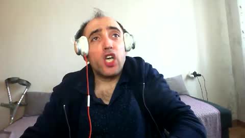 bentish online show from February 13, 8:28 am