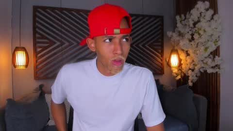 bento_fox online show from October 8, 5:24 am