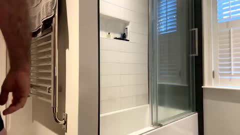 benz10001 online show from November 4, 12:28 pm