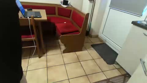 Bernadetanylon online show from November 7, 6:38 am