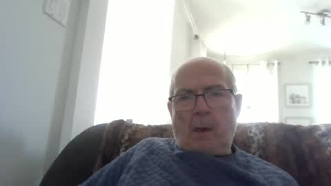 bernard1102 online show from April 22, 5:09 pm