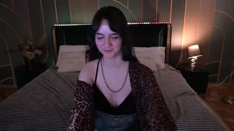 Violette online show from December 1, 9:13 pm