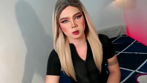 bestgirljulia online show from November 20, 1:10 pm