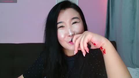 Snapshot of bet_lu chatting on October 22, 7:22 am Bet Lu online show from October 22, 7:22 am