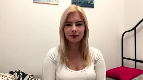 BlondeReka ITS MY 1st DAY HERE online show from November 11, 1:57 pm