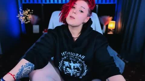 betttydark online show from April 21, 1:42 am