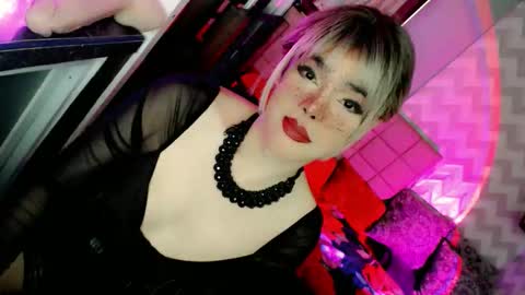 MISTRESS DOMME online show from April 11, 7:56 am