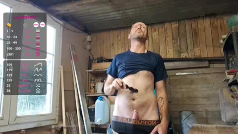 My name is David and if you like public exhibitions you wont be disappointed with me LoL - My favorite vibes is 44  online show from October 11, 9:25 am