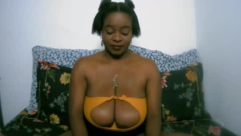 Snapshot of bianca_ebony chatting on September 13, 7:16 pm bianca ebony online show from September 13, 7:16 pm
