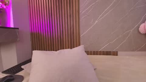 biancaa__18 online show from March 6, 8:41 pm