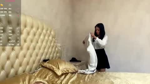 Aya online show from April 5, 6:10 am