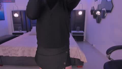 Bianca Pierce online show from November 6, 12:30 pm