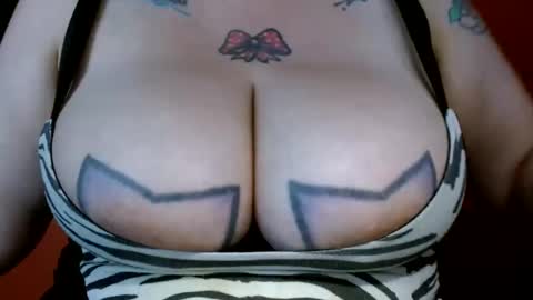 Snapshot of bianka_star_ chatting on October 16, 2:28 pm bianca online show from October 16, 2:28 pm