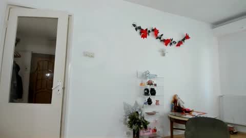 innasugarwild online show from January 15, 9:35 am