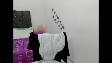 emilia online show from April 18, 1:02 pm