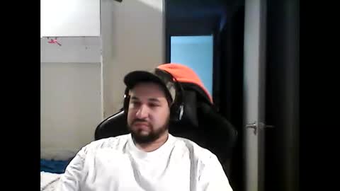 latinBoyHuge online show from October 24, 5:57 pm