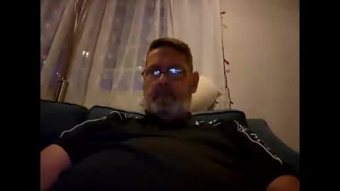 Snapshot of bigal9816192 chatting on February 28, 5:04 am bigal9816192 online show from February 28, 5:04 am