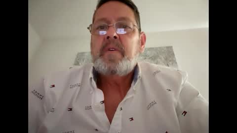 Snapshot of bigal9816192 chatting on December 19, 5:18 pm bigal9816192 online show from December 19, 5:18 pm