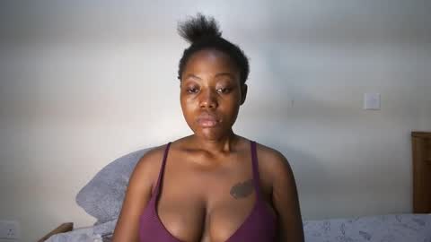 bigassmello_ online show from April 1, 7:11 pm