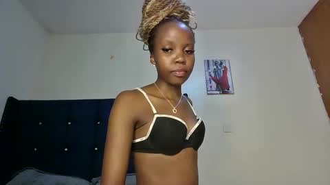 bigbaby004 online show from April 30, 8:36 pm