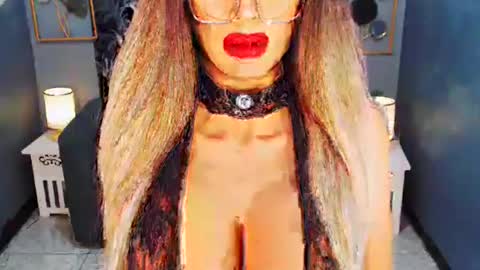 Loraine Cruz online show from July 6, 8:22 am