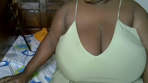 Snapshot of bigchocotities chatting on February 2, 6:20 pm bigchocotities online show from February 2, 6:20 pm