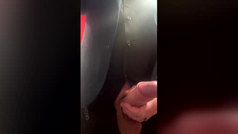 bigdick3981 online show from April 22, 6:59 pm