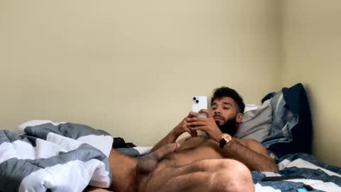 bigdizzy9 online show from January 1, 1:48 pm