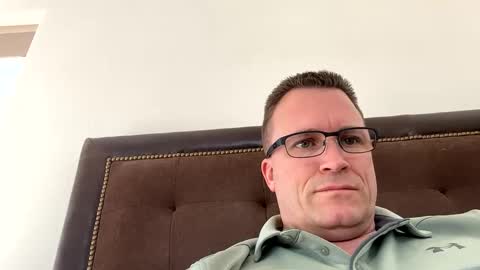 bigger22332233 online show from February 8, 8:21 pm