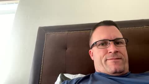 bigger22332233 online show from January 11, 9:25 pm