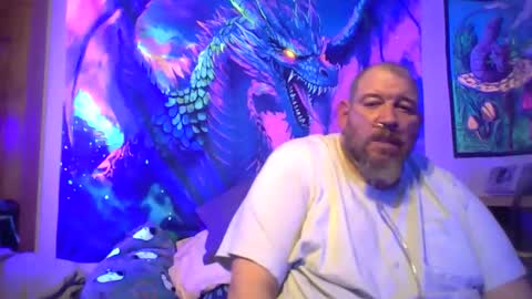 bigman42of0rlife online show from April 15, 8:50 am