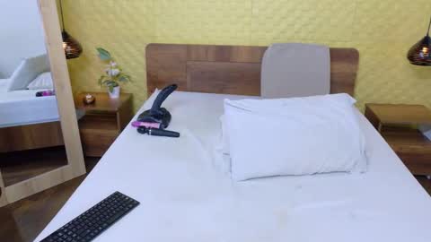 bigroundbooty_ online show from March 24, 8:37 pm