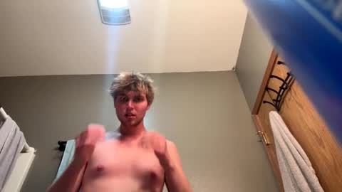 bigskinnyboyshh online show from April 21, 9:55 pm