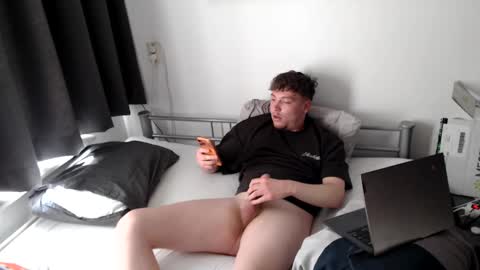 nico online show from April 21, 6:42 am