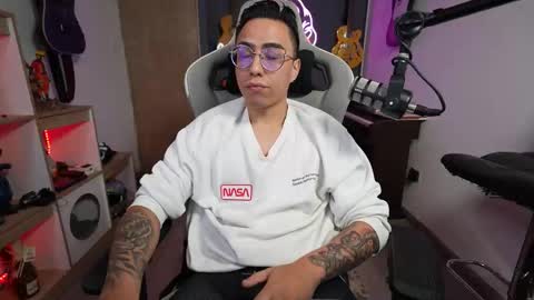 bigxboy96 online show from November 21, 5:49 am