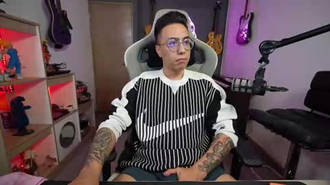 bigxboy96 online show from January 19, 4:44 am