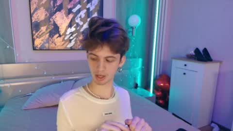 Bimbo boy online show from May 31, 3:22 pm