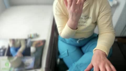 bisex woman online show from November 28, 7:26 am