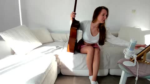 Snapshot of biss_miss chatting on September 22, 5:55 am Victoria online show from September 22, 5:55 am