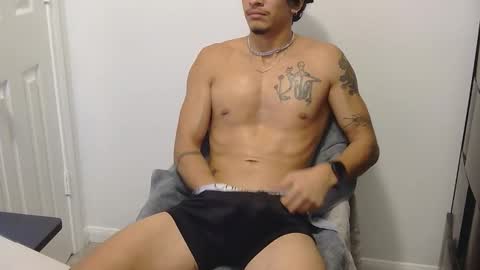 bitix00 online show from November 18, 6:16 am