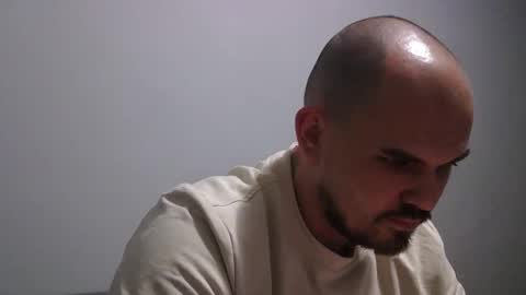 George  Maria online show from April 6, 8:32 pm