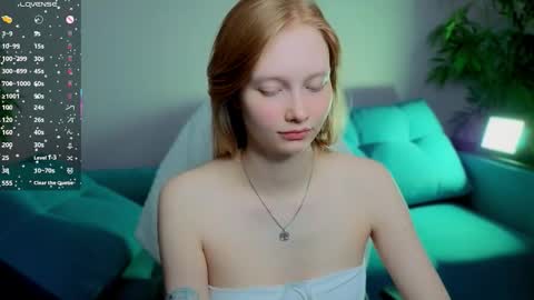 Julia online show from October 19, 3:33 am