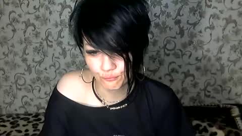 black_hot_01 online show from September 19, 11:08 pm